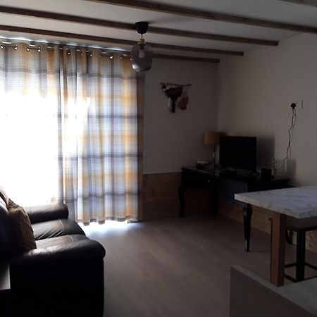 The Lodge Guesthouse Brittas Extérieur photo